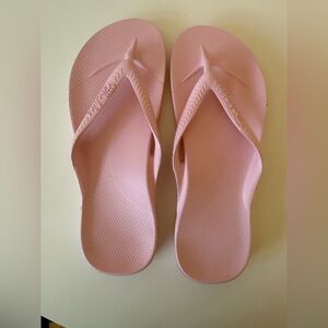 Archie’s Flip Flop Sandals